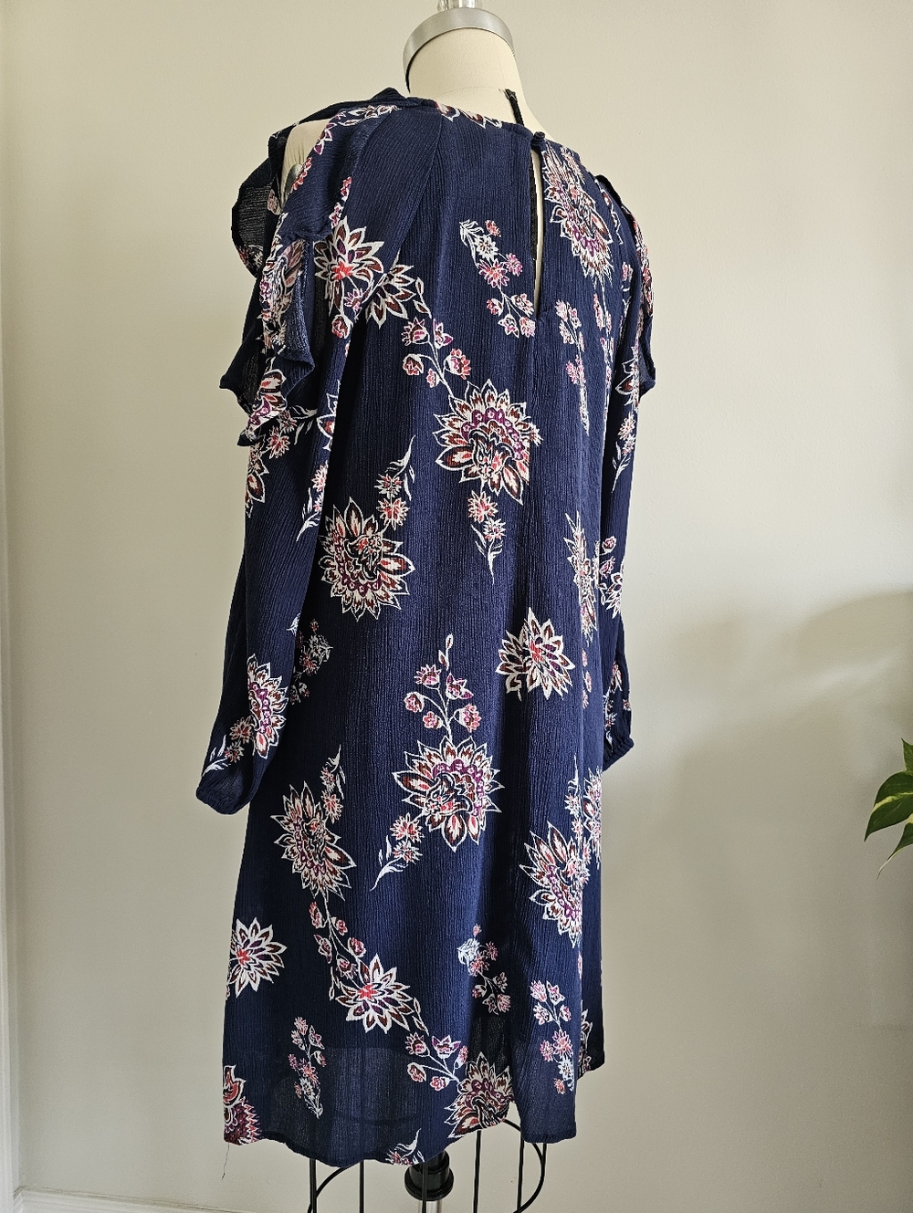 OLD NAVY boho style cold shoulder swing dress with ruffles and long sleeves - Picture 4 of 11